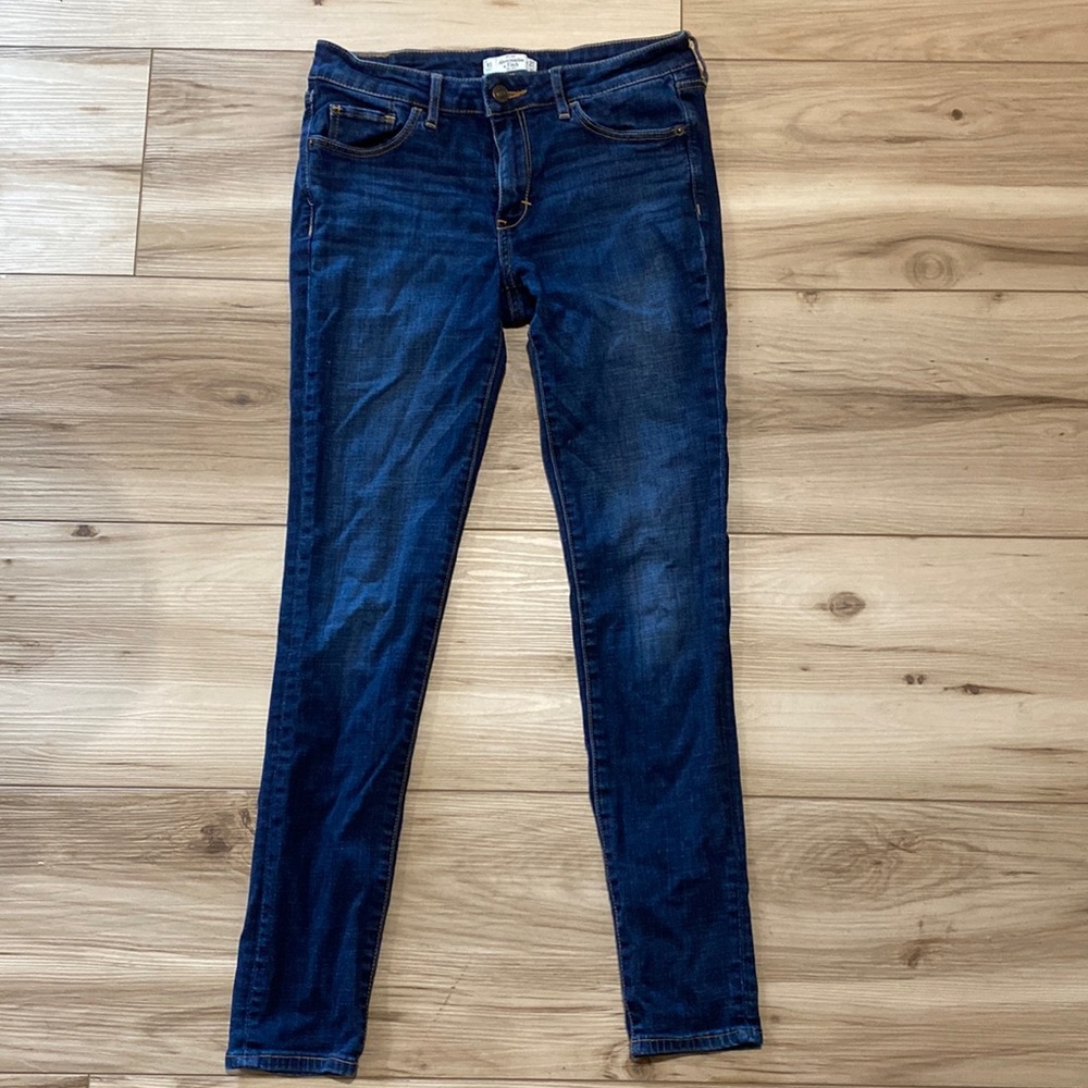 Abercrombie & Fitch Size 4S Skinny Jeans